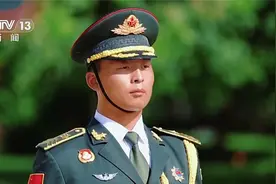 训练场上标兵一站就是3小时 (11)