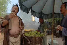 泼皮牛二喜欢吃水果，欺压百姓#水浒传#8k高清