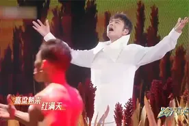 杨烁震撼演唱《九儿》！高音一飙鸡皮瞬间起来，震惊全场！