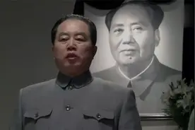 革命终于取得了胜利，叶帅和华主席，亲自主持会议！