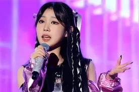 小沈阳女儿新歌曲MV完整版来了！父亲现身评论区，表示太酷了！