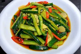 腌黄瓜，切记不要用盐腌制，教你一招，脆爽入味，比饭店的还好吃