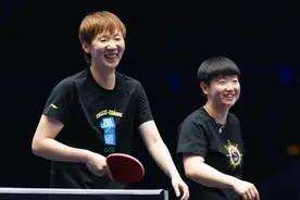 孙颖莎王曼昱女双合体！美国大满贯训练乐开花，时隔18月并肩作战