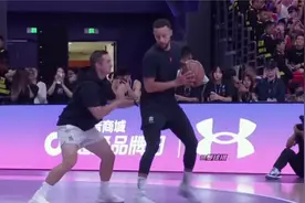 很难想象说库里适应不了cba强度，上海中国行库里三分训练太恐怖