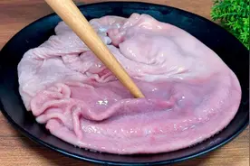 洗猪肚时，切记不要加盐和面粉，教你一招，干净卫生无异味