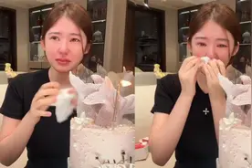 黄一鸣过26岁生日痛哭不已，称养孩子很费钱，王思聪又不给抚养费视频封面