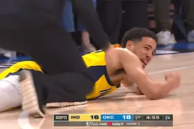 太揪心！八倍慢镜还原哈利伯顿无对抗倒地小腿狂抖 疑似跟腱断裂