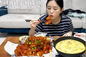 韩国深夜吃播：韩国超辣炸鸡，太好吃了，打个飞机来吃