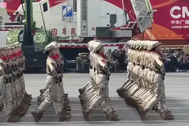 9.3阅兵场上唯一一个全女兵方队，英姿飒爽女民兵#阅兵