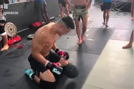 张名扬比赛时的惊恐表情，让他的UFC生涯蒙上阴霾