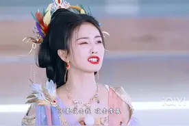 #白鹿[话题]# “你不知道你有多可爱”这个小菠萝真的太可爱了吧