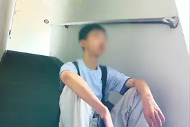 男生高考575分被父母扫地出门、断生活来源：没考上985不让上大学视频封面