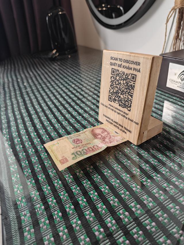 在越南我体验了一把百万富翁滋味，今早又給房间留下一万块钱小费