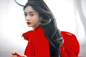 沉寂六年，吴谨言终于咸鱼翻身杀回来了！图片