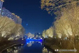 嫌你穷，怕你富，笑你无，恨你有。没钱被看不起你，有钱被看不惯图片