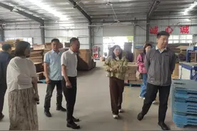 卧龙区靳岗街道：开展“五一”节前“扫黄打非”专项检查 全力保障文化市场安全图片