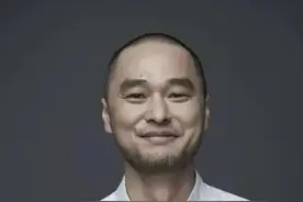 冯唐说：“越老越发现，人生第一要紧事是睡觉，每天睡...图片