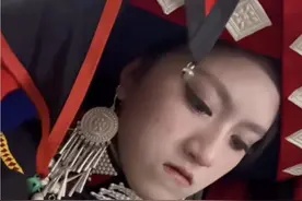 她是彝族女生，如今22岁，被父母逼着和对方结婚，第二年就变了图片