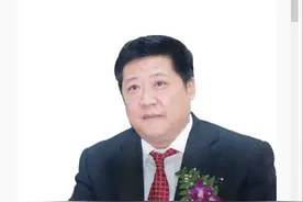 体育直播无死角 《东方体育日报》4月26日图片