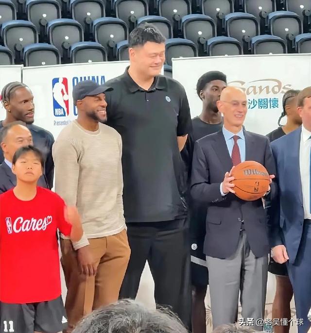你看好肖华开拓NBA海外市场吗