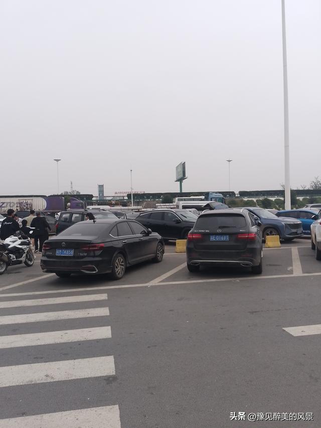 高速堵车你会换路线吗