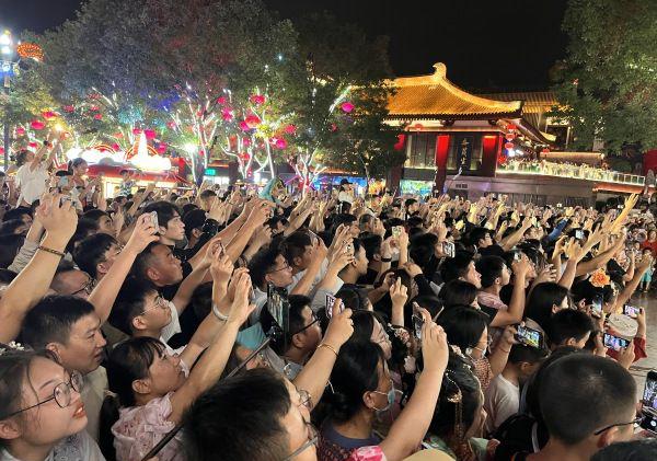 国庆去大唐不夜城体验如何