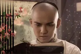 71岁左宗棠纳了17岁的章怡为妾，洞房花烛夜时，她叹了一口气图片