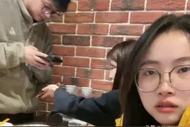 女子相亲带闺蜜壮胆，结果他俩相上了，我却笑死在评论区图片