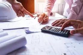 领导向我借12万,半年后只还了10万,我被提拔后他问我:钱还清了吗?图片