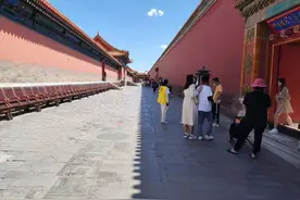 民间故事：邻居家的儿子图片