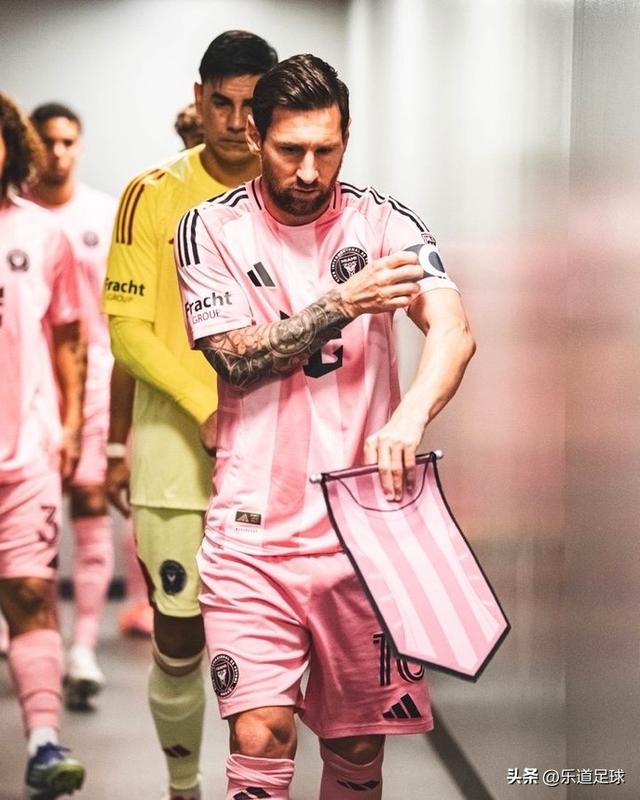 2025足球运动员收入榜前10都有谁