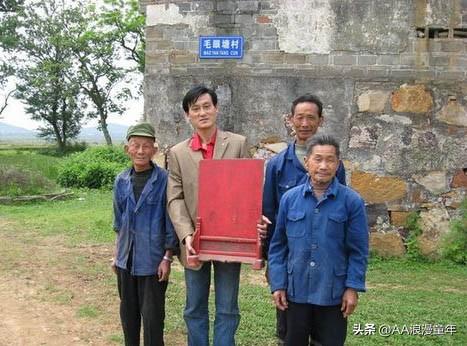 毛启国：12部手机 串起的27年亲情与人生