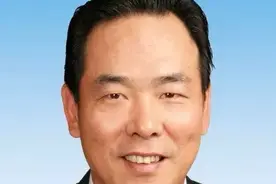 九大顶级乒坛教练风采：蔡振华、刘国梁、刘国正、秦智戬图片