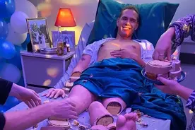 逼真到恐怖！外国小哥做人体蛋糕，吓坏30万网友……...图片