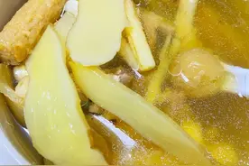 沙参玉竹百合排骨汤！睡不好的！烦躁的看过来图片