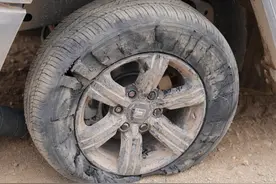 自驾西藏阿里大环线，天天爆胎，穿越无人区，对汽车有什么要求？图片