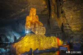 重庆南川发现巨型溶洞，面积近5万平米，洞内天然巨佛震惊世人图片