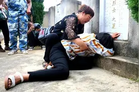 河南女子新婚3天，丈夫被紧急召回部队，30年后，女子嚎啕大哭图片