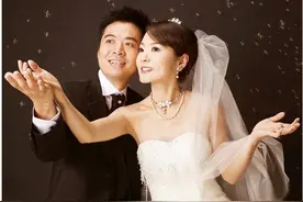 段暄：解说过3届世界杯，娶同事为妻图片