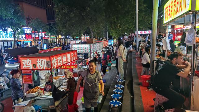 来包头的第三天，本想去看看黄河，没去成，附近转了转