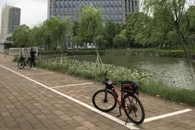 从酒桌上消失的湖北品牌白酒系列三、 一枝独秀的“白云边...图片