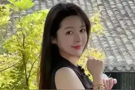 老同学外地出差，来我家借住，却意外与她发生一段情图片