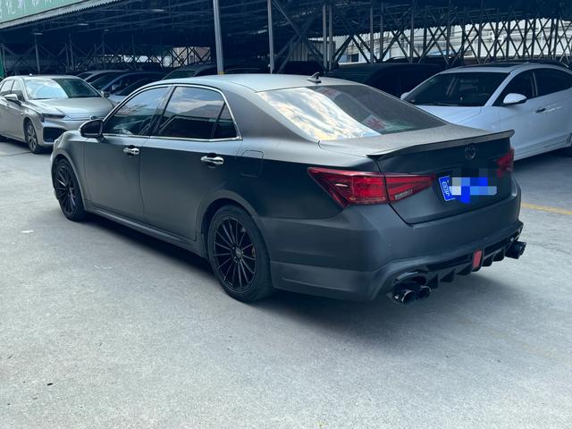 以下是关于14代皇冠的一些信息: • 历史