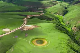 川西最顶级的景观大道，小轿车也能走了，不久将全面通车！图片