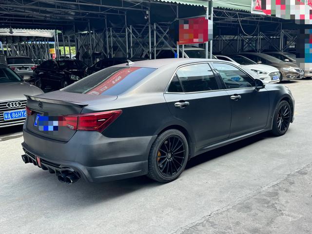 以下是关于14代皇冠的一些信息: • 历史