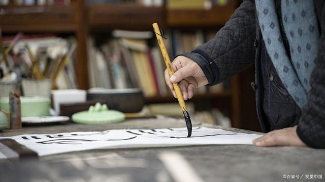 女人梦见艰难爬上楼梯是什么意思（解梦梦见这几种梦）