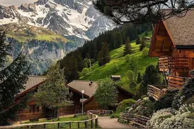 “玄学提醒：尽量不要去人多的地方” 古语有云:图片