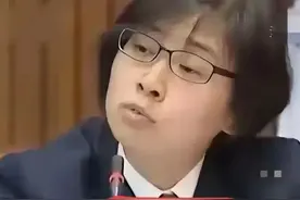 这位法官火了！闫检察官成为霸凌维权的代言人！被评论区网友怒怼图片