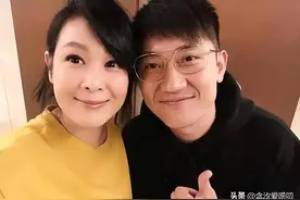 42岁刘若英和32岁钟小江结婚，结婚后两人一直分房睡图片