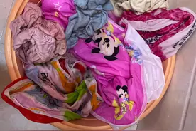 为什么老年痴呆的我妈，在我家伺候起来就这么费劲？图片
